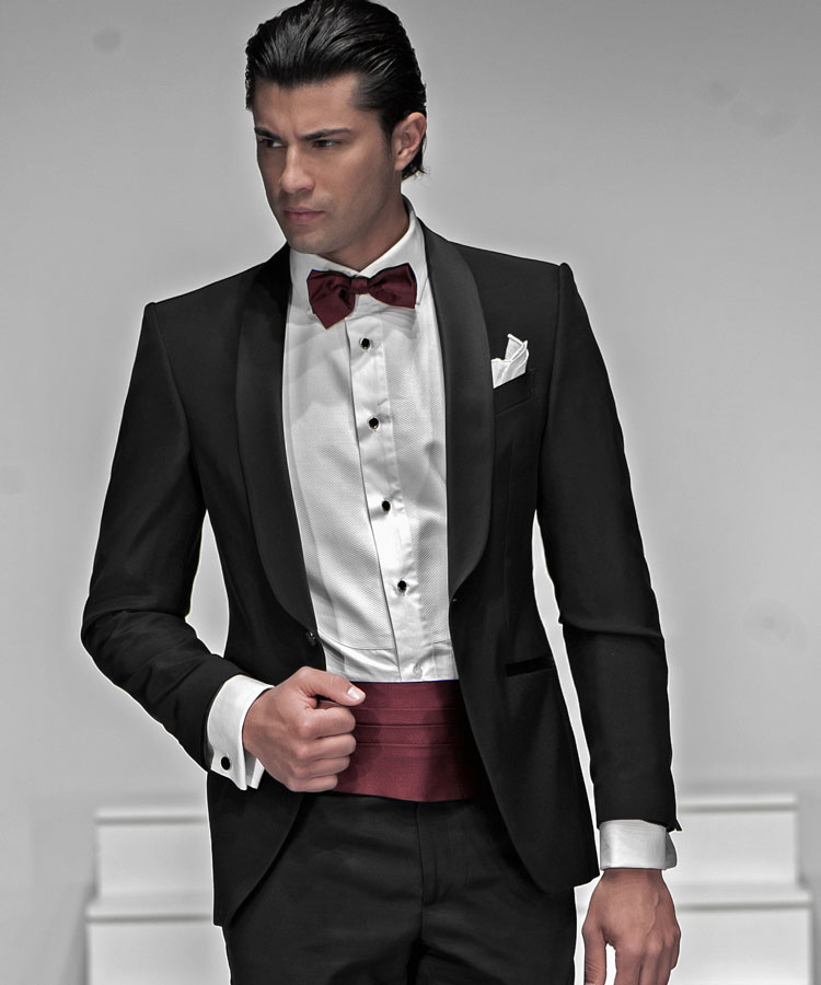 ONGala 538 - Esmoquin italiano en lana negro con solapa en raso negro