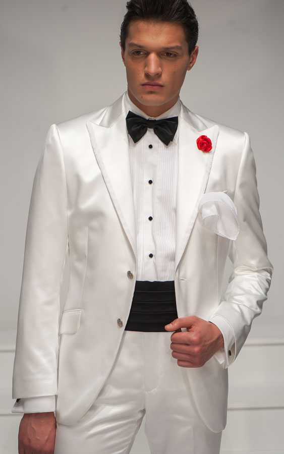 ONGala 236 - Traje de novio italiano en raso blanco