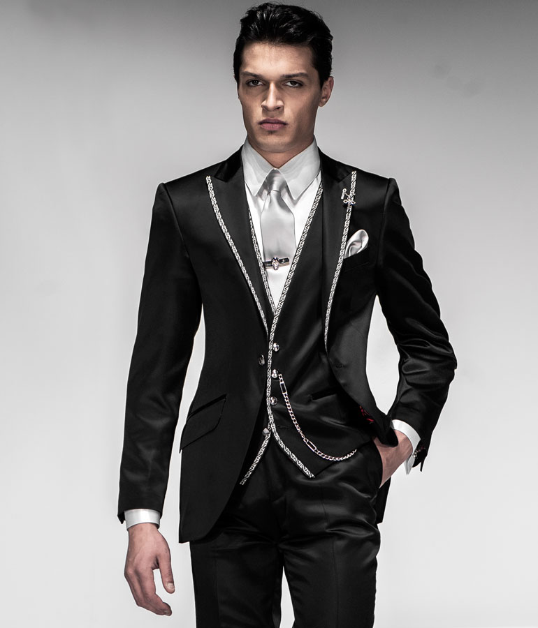 ONGala 446 - Traje de novio italiano en raso negro