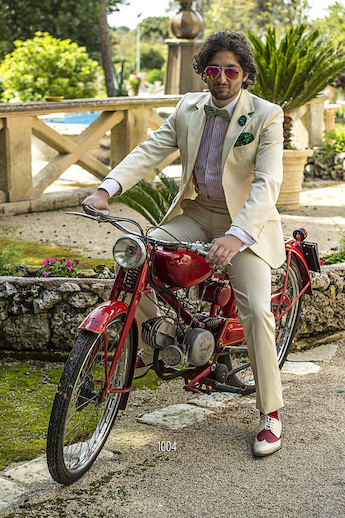 ONGala 1004 - Traje de novio italiano en piqué marfil