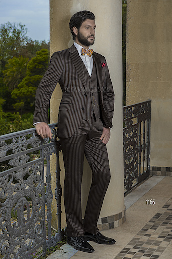 ONGala 1166 - Trajes de novio con chaleco raya diplomática marrón