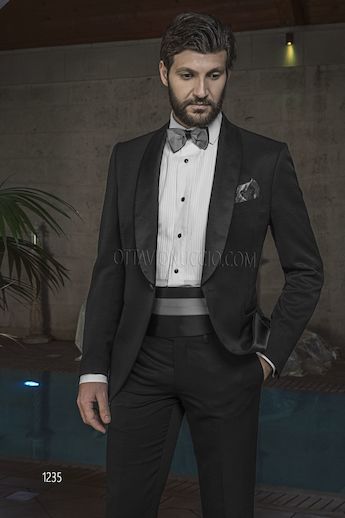 ONGala 1235 - Esmoquin negro con solapa en raso