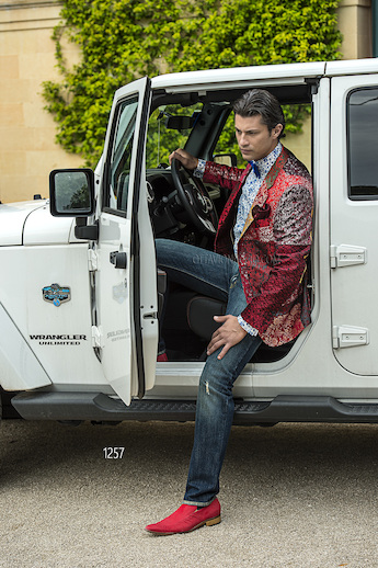 ONGala 1257 - Traje de novio italiano con chaqueta Patchwork de seda colores negro rojo