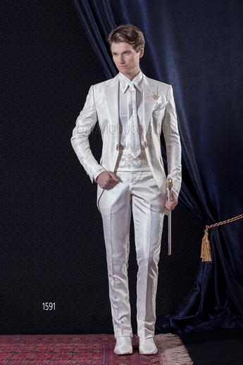 ONGala 1591 - Traje de novio barroco redingote damascado blanco roto y oro