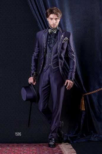 ONGala 1595 - Traje de novio barroco redingote azul con bordado plata