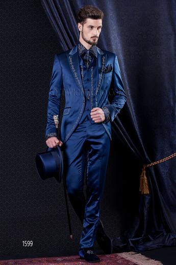 ONGala 1599 - Traje de novio barroco redingote azul de raso bordado plata
