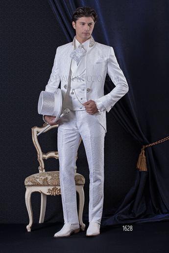 ONGala 1628 - Traje de novio barroco blanco damascado