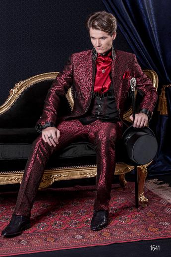 ONGala 1641 - Coreana redingote damascada roja con pasamanería strass