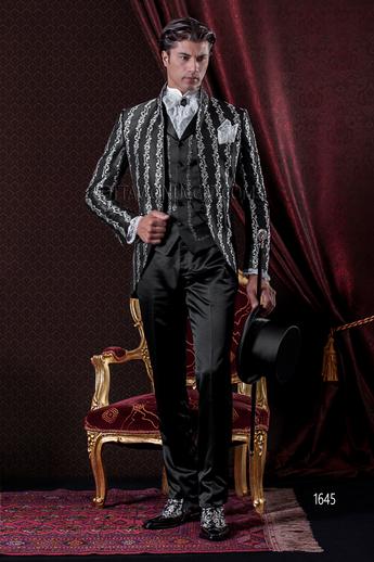 ONGala 1645 - Coreana redingote brocado negro plata con pasamanería