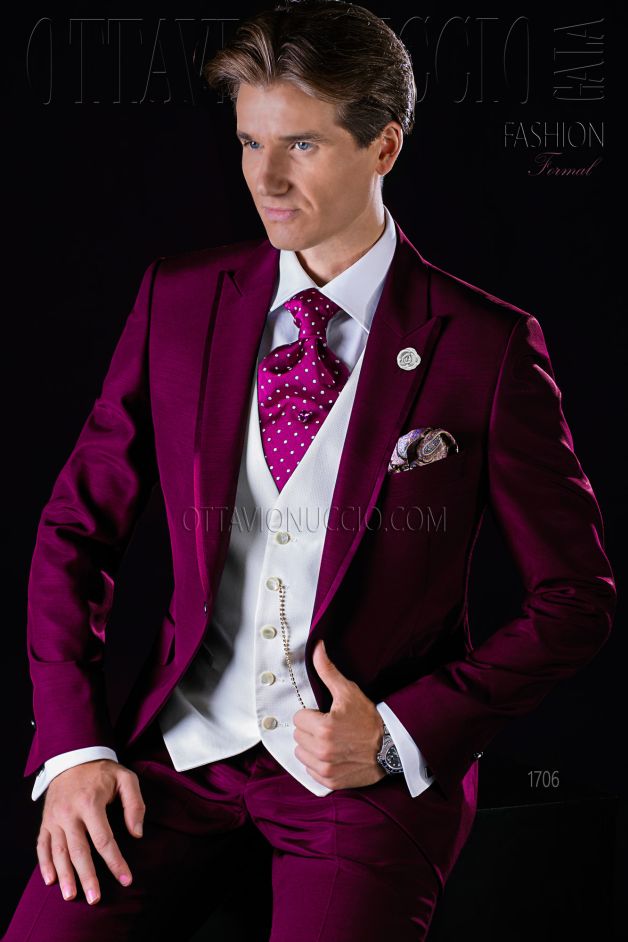 ONGala 1706 - Traje de novio granate con vivos de raso mixto lana