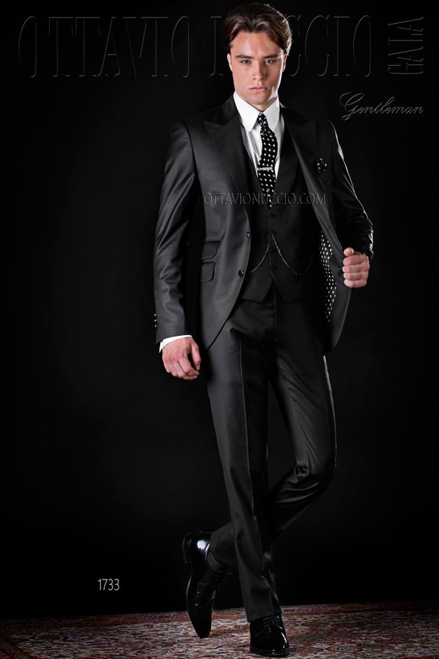 ONGala 1733 - Black peak lapel Italian luxury business suit