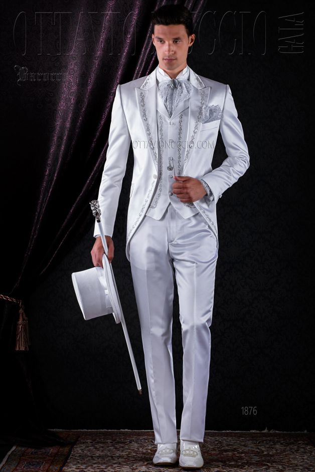 ONGala 1876 - Traje de novio barroco blanco con bordado plata de raso