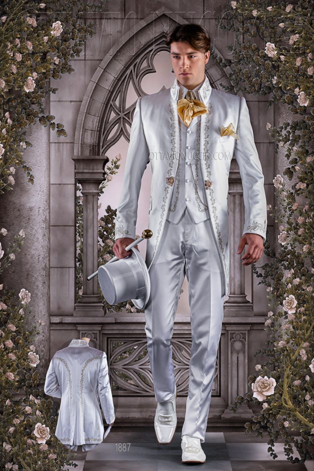 Trajes Barroco, trajes bordados y redingotes. Línea Barroco
