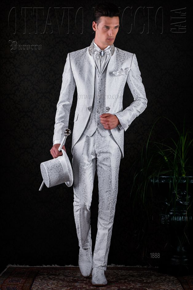 ONGala 1888 - Traje barroco de novio redingote brocado gris perla