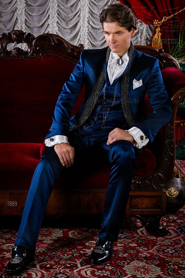 ONGala 1889 - Traje de novio barroco azul con pedrería cristal
