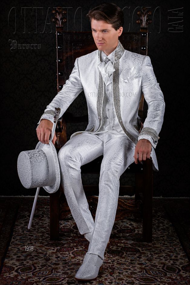 ONGala 1918 - Traje de novio barroco brocado blanco con pedrería cristal