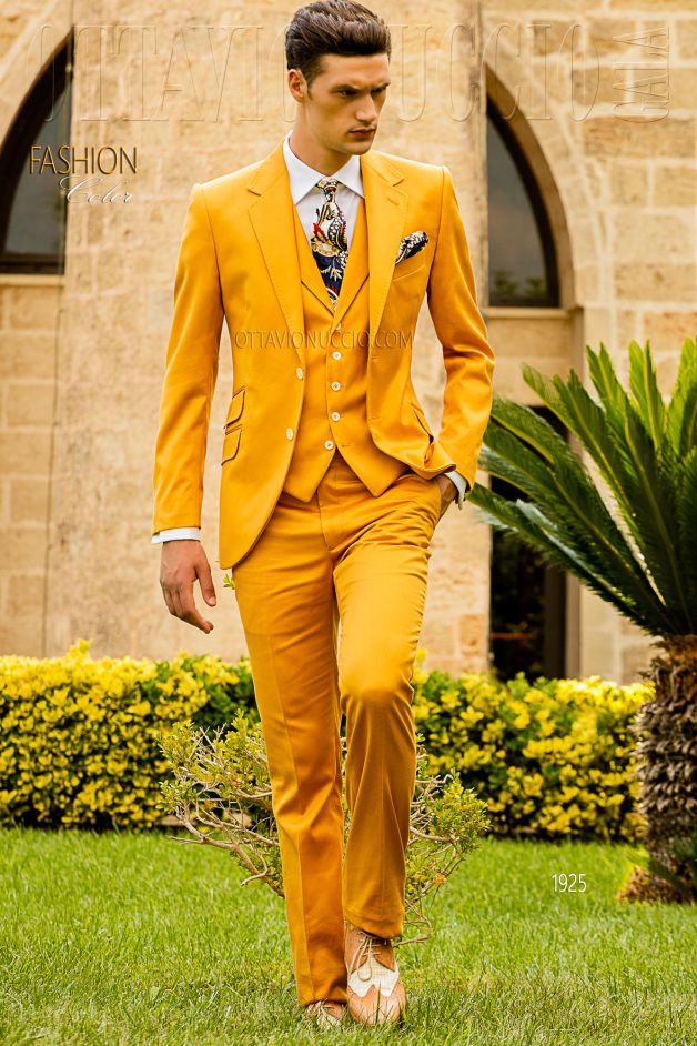 ONGala 1925 - Traje moderno amarillo en raso de algodón