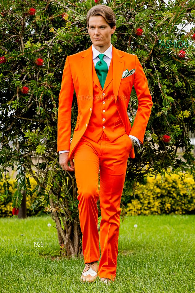 ONGala 1926 - Traje moderno naranja en raso de algodón