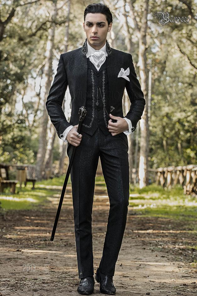 ONGala 2013 - Traje de novio vintage negro en tejido brocado con cuello Mao con pedrería negra