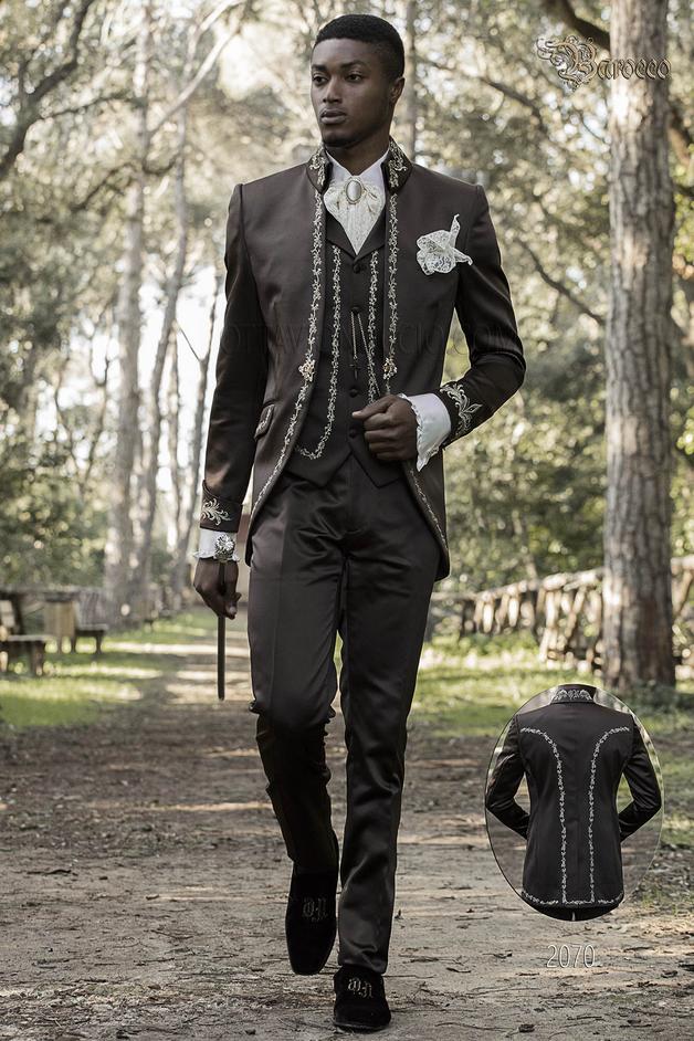 ONGala 2070 - Traje de novio italiano barroco raso marrón con bordados dorados
