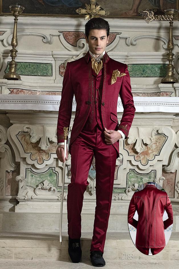 ONGala 2183 - Traje de novio italiano barroco raso rojo con bordados dorados