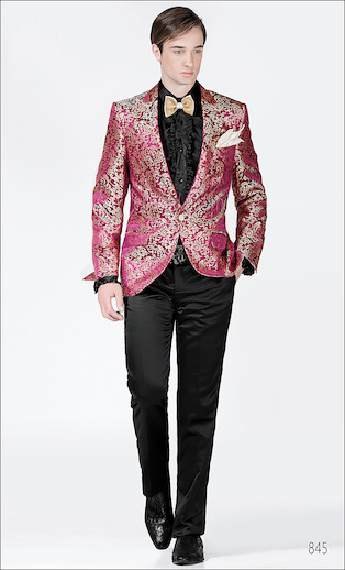ONGala 845 - Traje de novio con Chaqueta seda jacquard fondo fucsia motivo oro