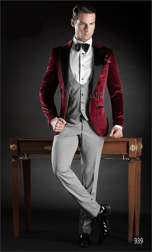 ONGala 939 - Tuxedo en terciopelo Bordeaux