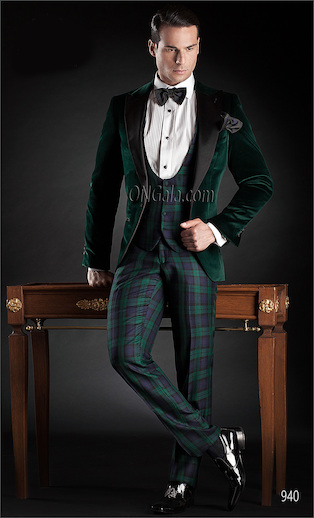 ONGala 940 - Traje de novio italiano con Chaqueta esmoquin en terciopelo verde