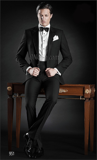 ONGala 951 - Tuxedo para novio en lana negro