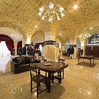 Interno del negozio Ottavio Nuccio Gala di Lucugnano.